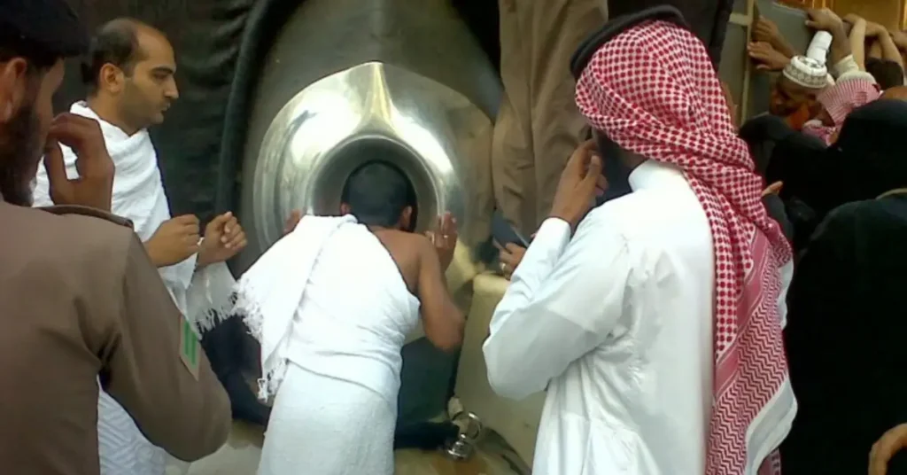 Unknown Facts about Hajr-e-Aswad (The Black Stone)